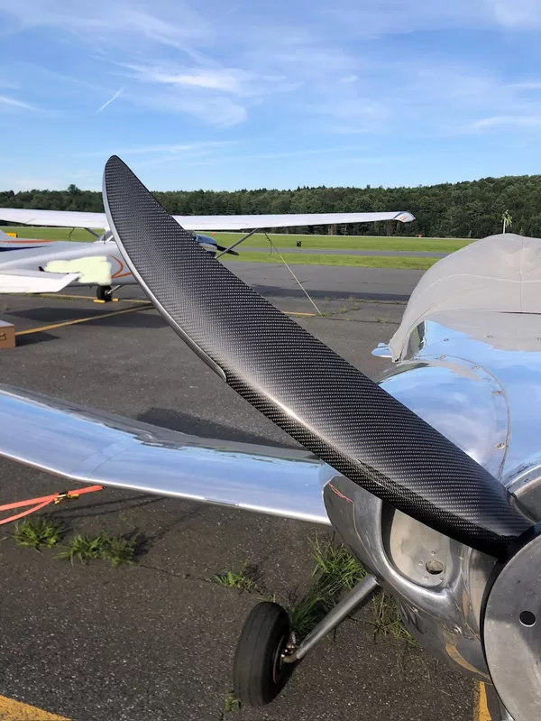 Eagle Wings propellers with extra strong blades made of pure carbon fiber