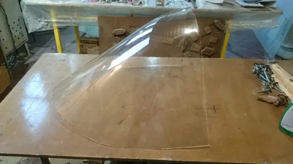 Yak-52 glazing