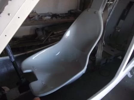 Seats for trikes, gyroplanes, and airplanes. Weight - 1.9 kg. The structure is a sandwich